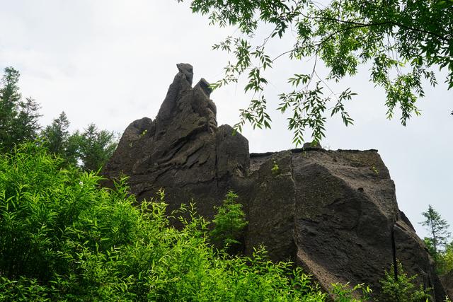 长白山聚龙火山石林，穿越火山峡谷，探秘地球亿万年的尘封记忆