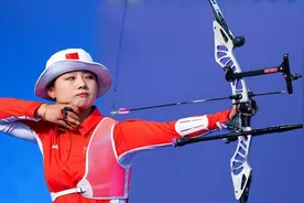 历史第三位中国选手，李佳蔓夺射箭世界杯总决赛女子反曲弓冠军图片