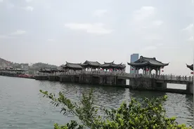 文章里插入视频自己一直不会操作，现在懂了，方法其实很简单。图片