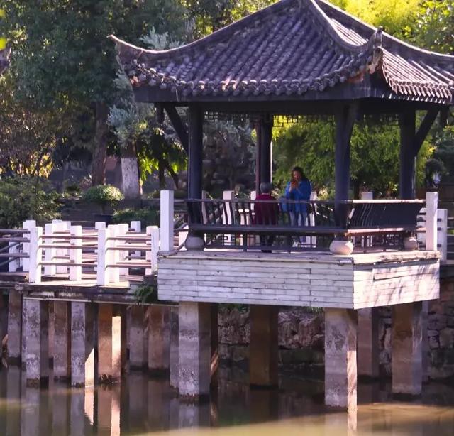 重庆公园史，一部重庆城市从封闭走向开放的鲜活记录