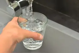 自来水是自己来的？深圳用水超八成从百公里外引入，三天用干西湖图片