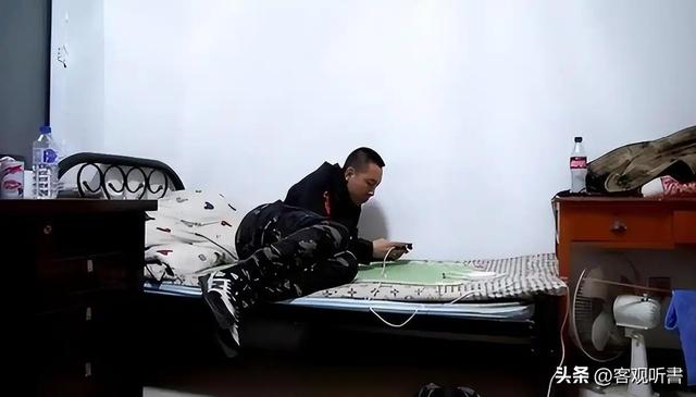 “接尸人”王亮：两年接2000具遗体，带护身符上班，最怕一种尸体