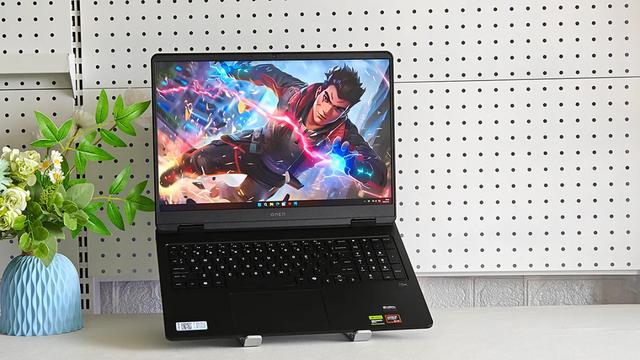 R9 8945HX同阶无敌 暗影精灵11锐龙版评测 更强大的RTX5060游戏本