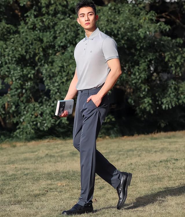 职场男人不管多少岁，夏天穿Polo衫就选这4种颜色，绅士又时髦