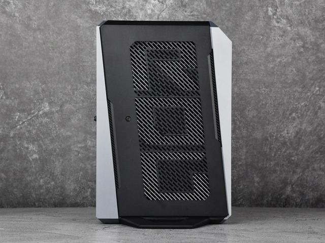 把X3D处理器塞进迷你主机是种什么体验？ROG魔霸9 MINI评测