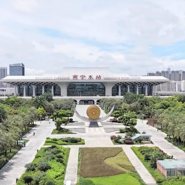 时速350公里！网友：全国最避暑的高铁线！