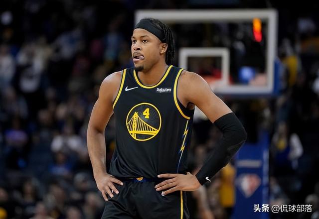 NBA西部半决赛：99:88勇士险胜，库里伤退，3人表现太差，3人满分