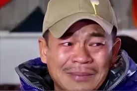 孙浩：26岁上春晚走红，得罪杨坤20年不敢说话，56岁仍未婚未育图片