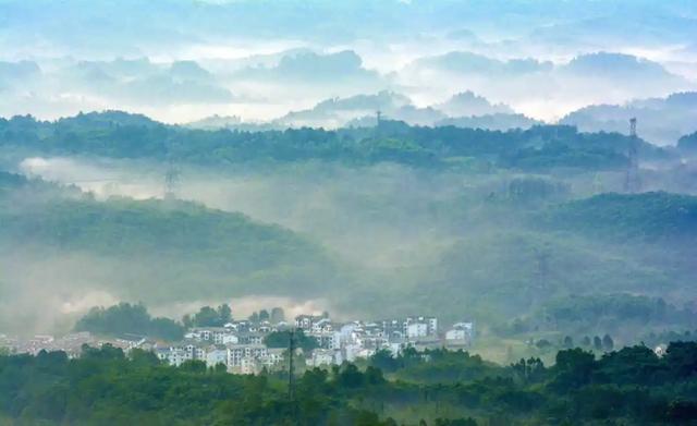 成都以西的隐秘小村，赏萤火虫、溪涧踩水、探秘溶洞…1.5h刹拢！