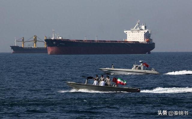 两周内开战？伊划下禁区，霍尔木兹海峡成最后筹码，特朗普失算了