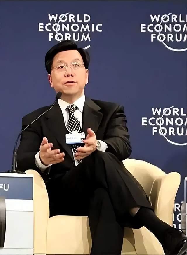 狂赚27年美金，却拒入美籍，今他携千亿撤出，把95%资产投入中国