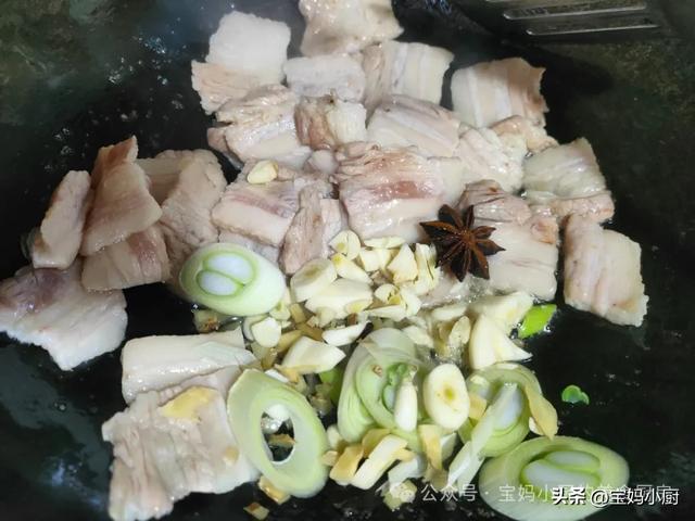 把面条往豆角里一放，15分钟就是快手饭，简单省事味道香