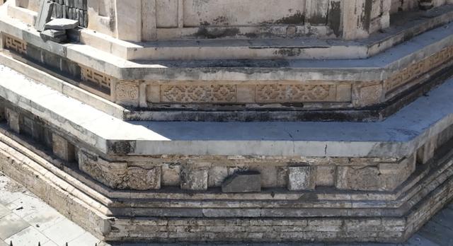 这座塔到底经历了什么为何成这个样子——河北张家口镇水塔