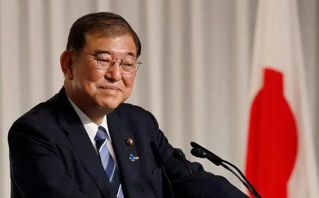 事态严重了，日本连开3枪，蔡英文已离岛，解放军通牒发往东京