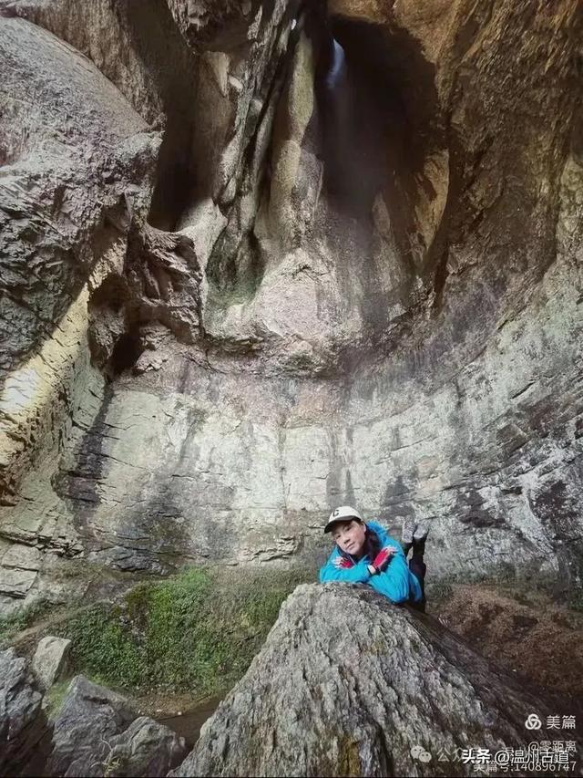 藏于浙江5A景区内有一处“十里铁甲龙”，洞穴众多形态奇特