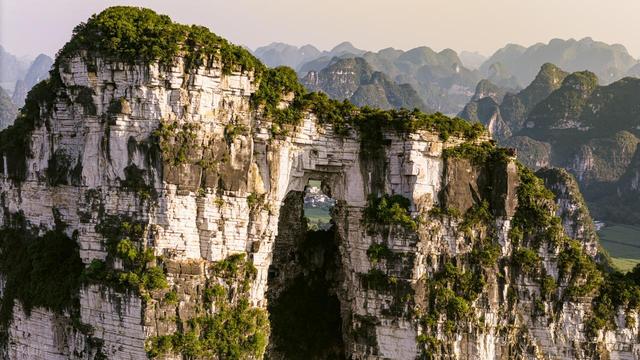 崇左旅游全攻略：山水秘境与中越风情的诗意邂逅