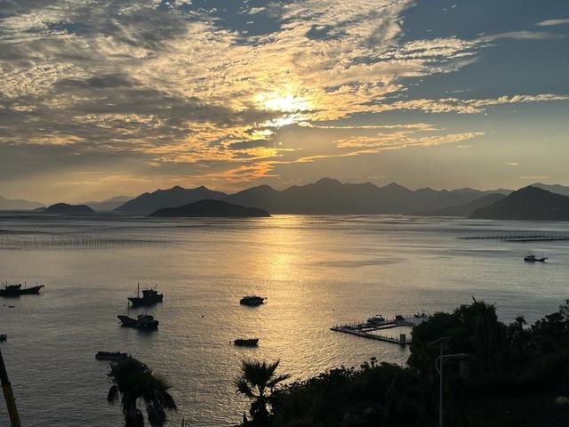 退休夫妻自驾霞浦之小皓沙滩、三沙光影、花竹村、东壁村看晚霞
