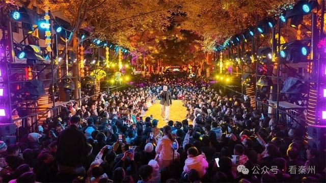 比人山人海还火爆的场面！就在天水“黄金大道”…