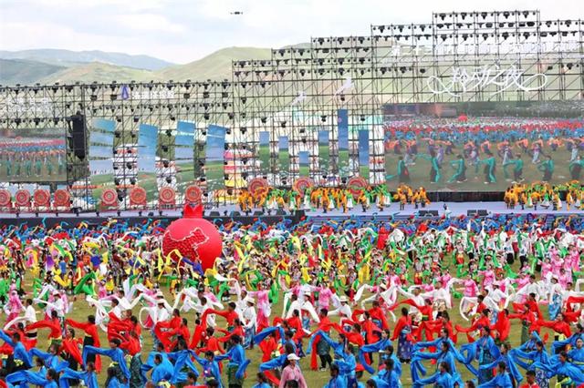 相约大美甘南共庆草原盛会 第二十三届九色甘南香巴拉旅游艺术节
