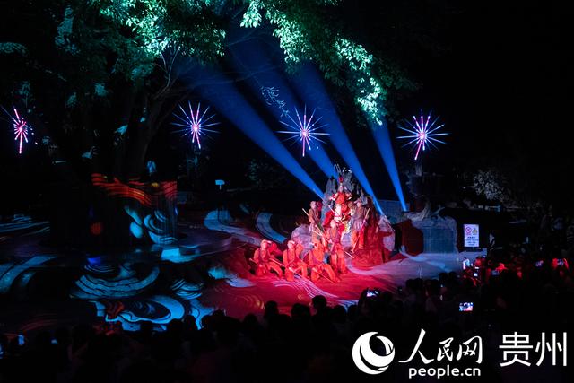 行进中国│不止于昼 黄果树文旅“夜”态上新