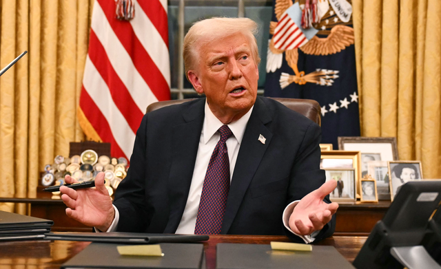 日本呼叫外援，美方沉默4天后，声援高市，中俄战机群已进西太