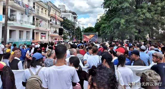 扣油轮只是开始，美军搅动拉美浑水，小国求生另有门道