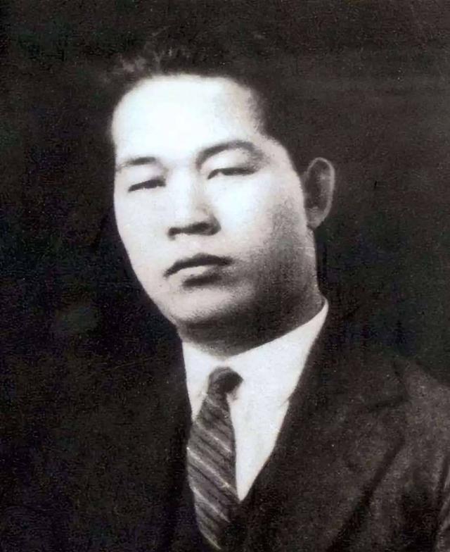 蒋介石曾坦言：世上只有两人能取代我，第一是毛主席，另一人是谁