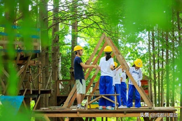 国庆去哪儿？草原金秋、潮汕舌尖味、熊猫守护……4条错峰优选线路，安排！