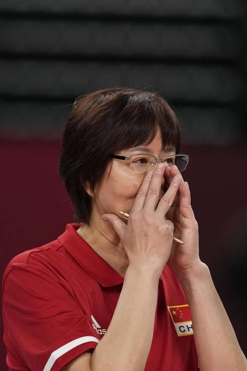 钱再多有什么用	，64岁郎平如今的现状，给所有运动员们提了个醒