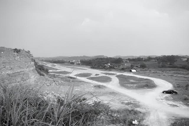 遵义红花岗：深溪有个“龙坪机场”旧址