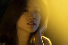 95年，村头寡妇满头大汗来我家借鸡蛋，可进屋就把门反锁对着我笑图片