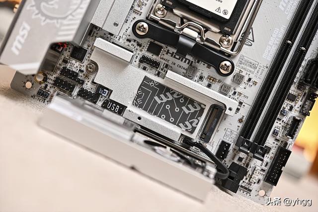 小身材大能量——微星 MPG B850I EDGE TI WIFI 刀锋钛主板开箱简测