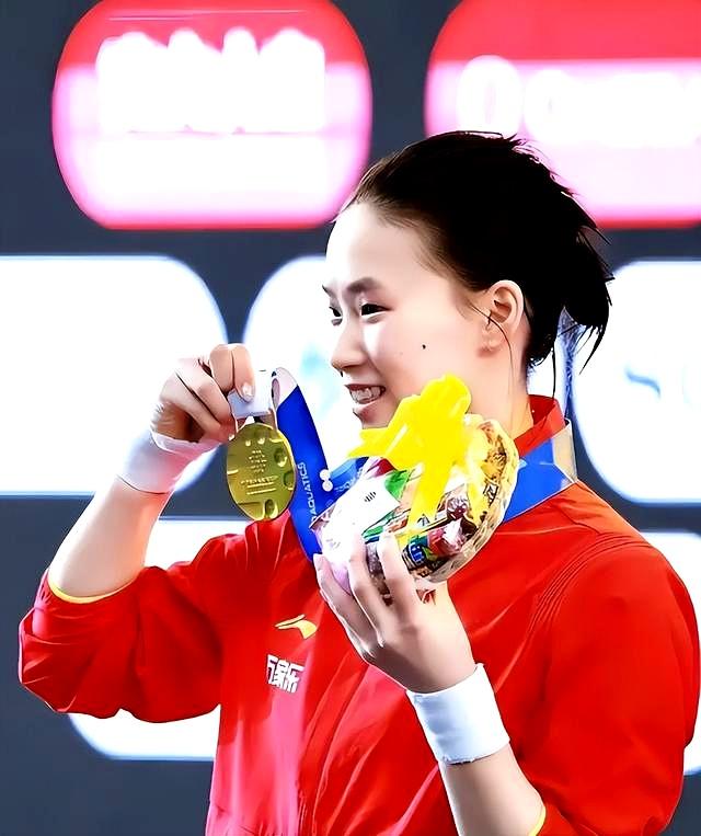 人民日报发文，高调官宣陈芋汐喜讯，全红婵那番话说得太对