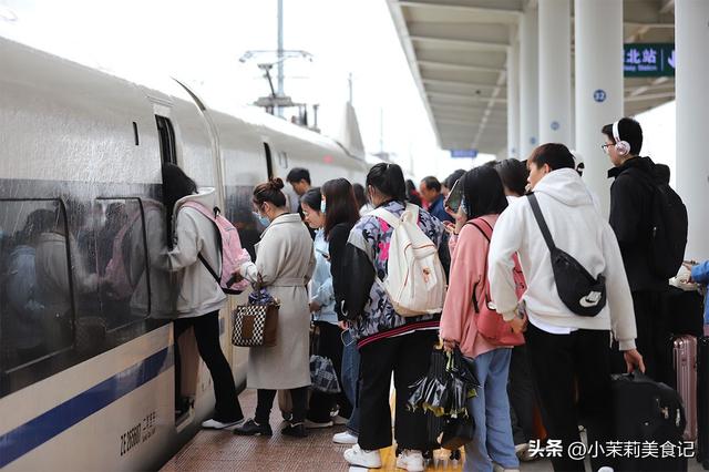 2025中秋国庆放假通知来了，有3个好消息，2个坏消息，2个多注意
