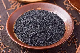 🌰黑芝麻：千年滋补的“黑色黄金” | 科学视角与家庭实践图片