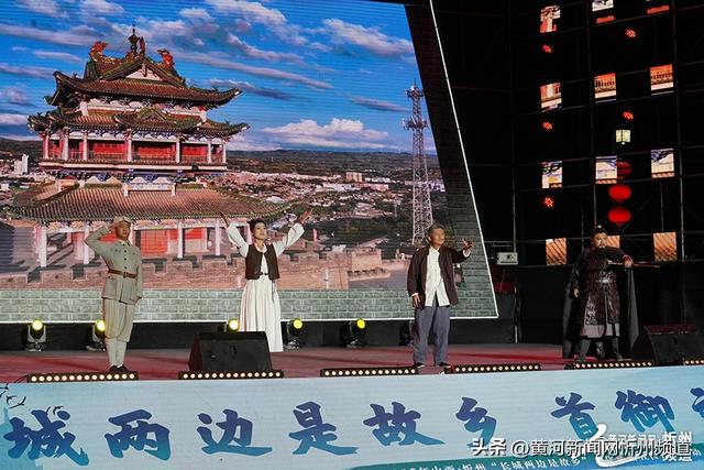 偏关：非遗之夜让长城“开口讲故事”