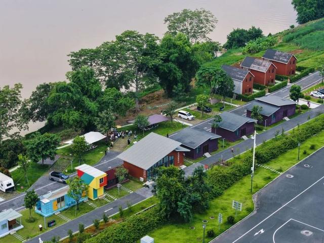 桂在交旅｜在广西，“顶配”的高速公路服务区长啥样？