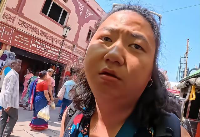 韩国小伙在印度挑战女装出行，想要看是否会有危险，结果直接被骗
