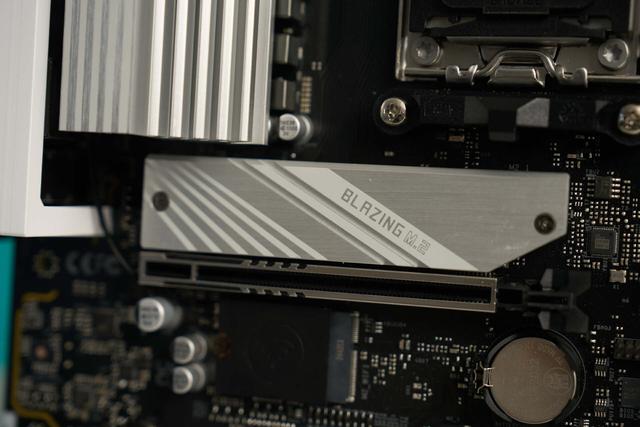 8400F+索泰5060TI XGAMEING装机，2K分辨率使用体验