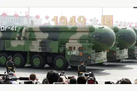 时隔40年再次公开试射战略导弹，解放军释放极不寻常的信号图片