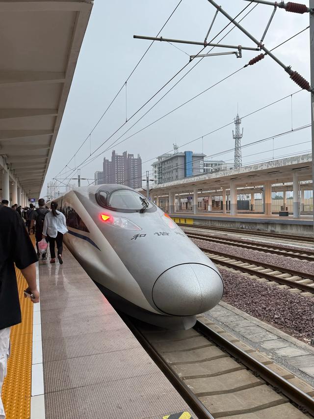 坐上高铁上北京