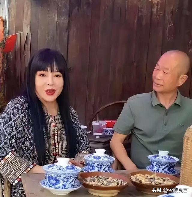 千百惠去世不到24小时，恶心一幕发生，黑料被扒，最后遗愿曝光