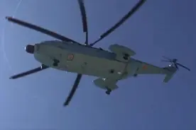 我海军直8掩护，海警上岛清理，菲方没想到中国换了一套组合拳？图片