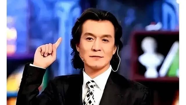 时隔多年李咏死因被揭开，妻子哈文道破真相，难怪选择葬身美国