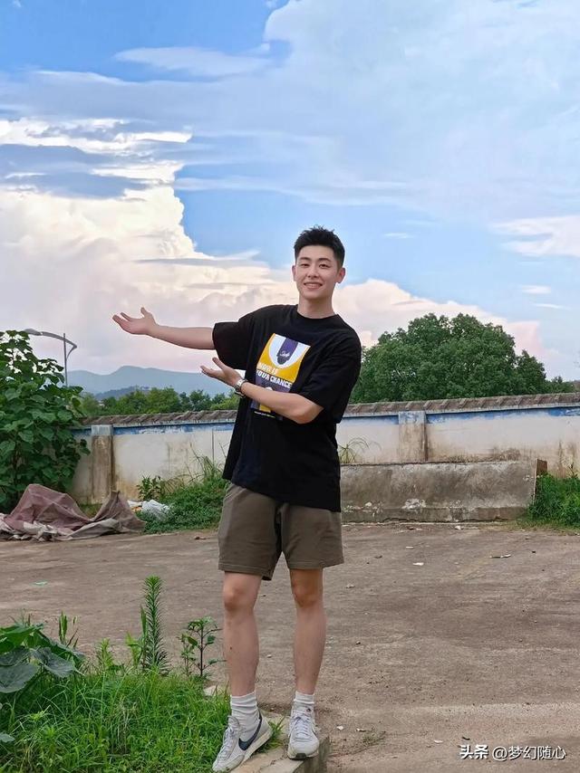 失业小伙在家闷声发财，一年狂赚百万？真相可能让你大跌眼镜！