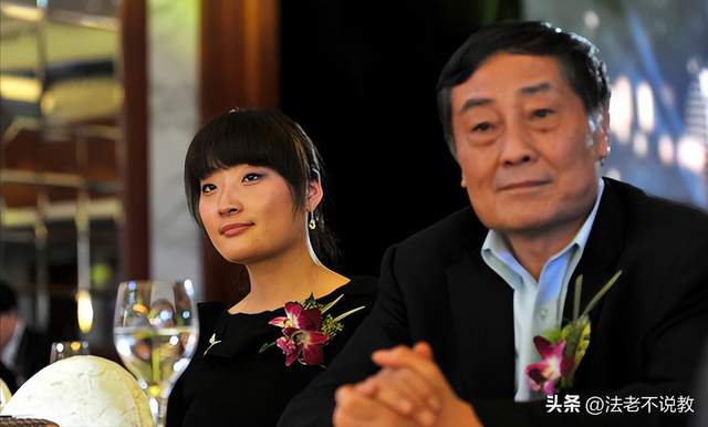 宗庆后“二夫人”曝光，肤白貌美能力出众，难怪私生子敢争150亿