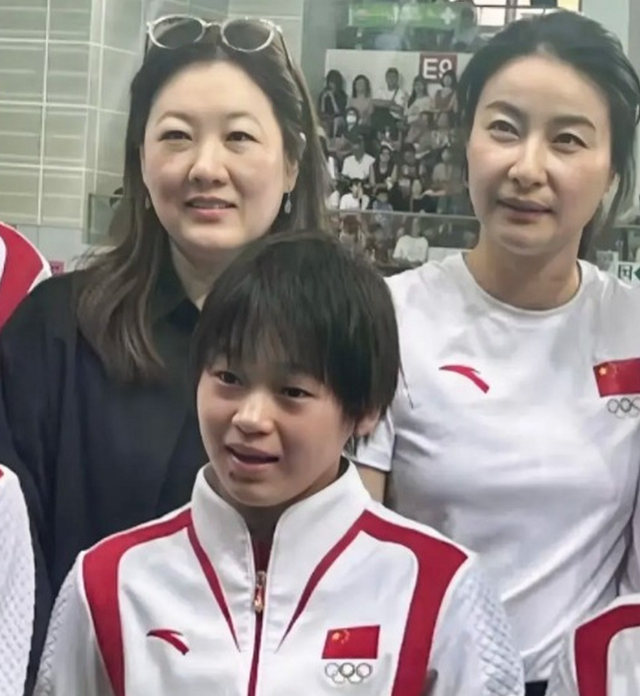 全红婵担心的事还是发生，老家别墅刚封顶，爸妈就走上大衣哥老路