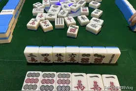 打麻将总是输，一定是犯了这六个错误，如果不改正会越输越多。图片