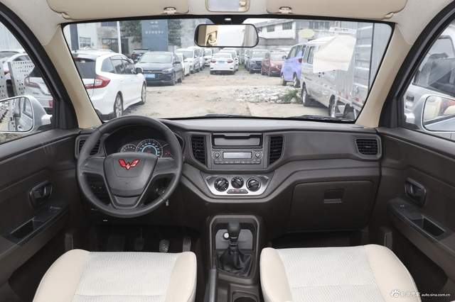 还看五菱宏光V?优惠多、空间大、动力强的风光380值得考虑 还看五菱宏光V?优惠多、空间大、动力强的风光380值得考虑