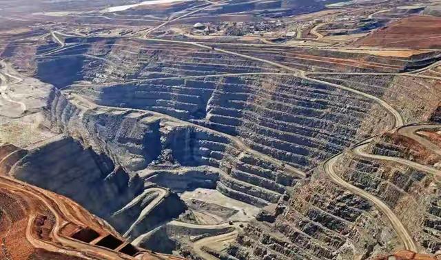 中方刚买4船美豆，特朗普又变脸，美方通告全球，下架大批中国货